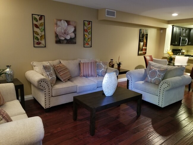 Living Room - 1211 E Carson St