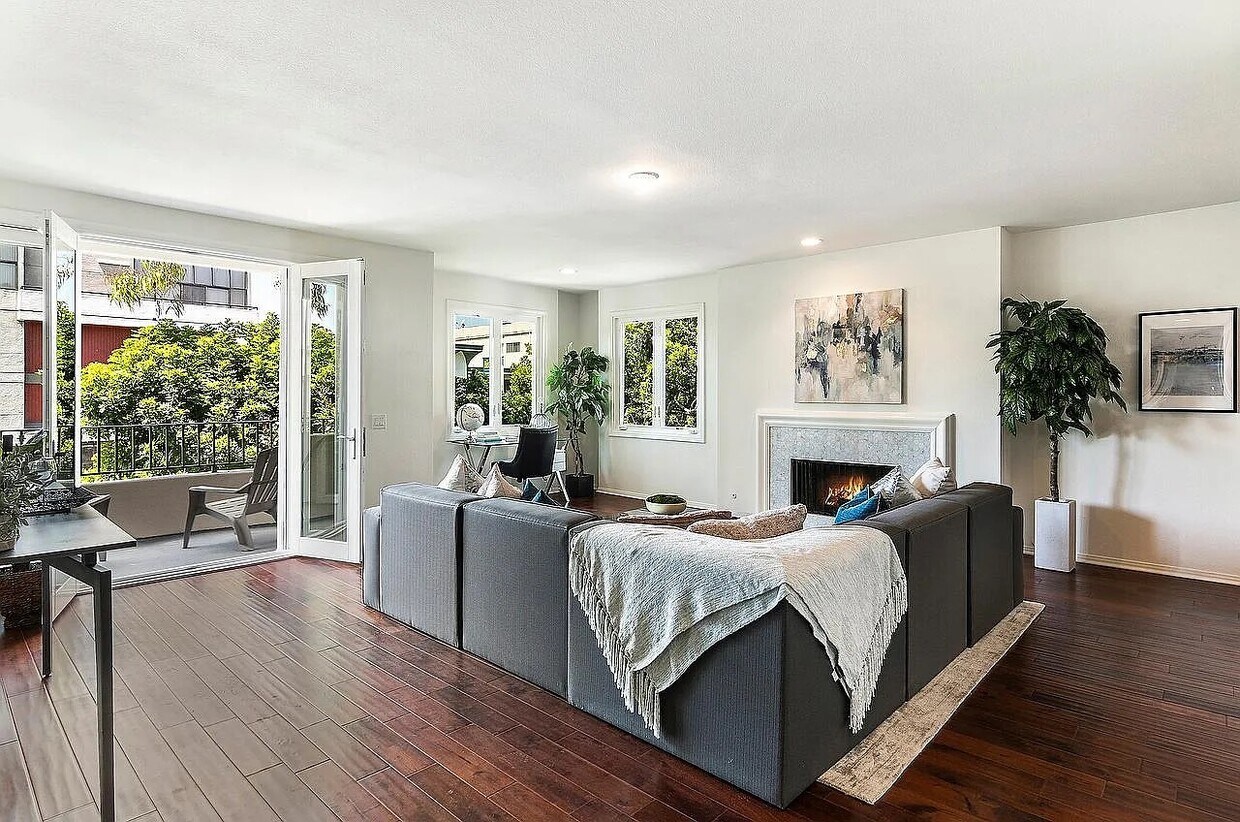 Foto principal - 1650 Veteran Ave