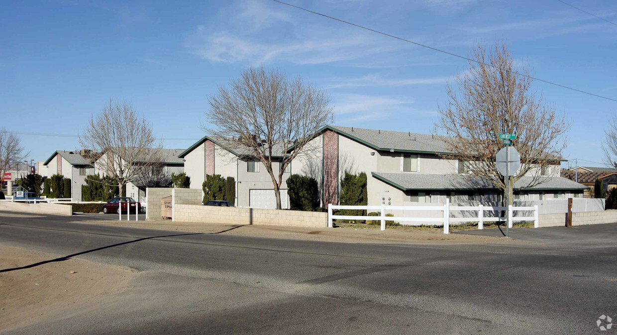 Primary Photo - 15120 Sequoia Ave