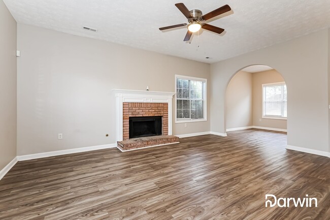 Foto del edificio - 7873 Chadwick Ln, Riverdale, GA 30274