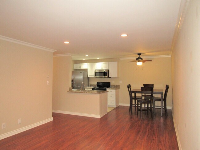 Foto del edificio - Gorgeous 1-Bedroom Apartment in Playa Del ...