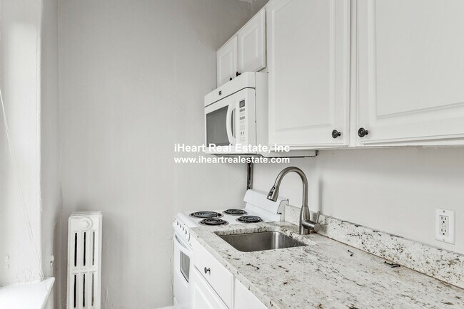 Foto del edificio - 47 S Russell St