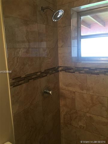 Foto del edificio - 9600 SW 9th Terrace