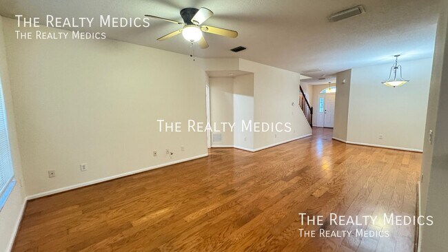 Foto del edificio - 626 Fern Lake Dr