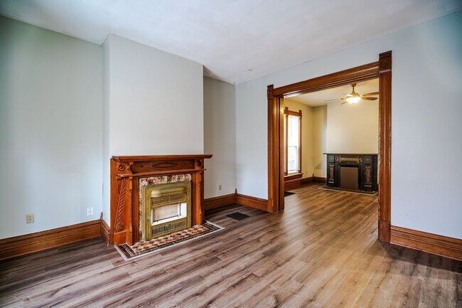 Foto del edificio - 1250 Indianola Ave