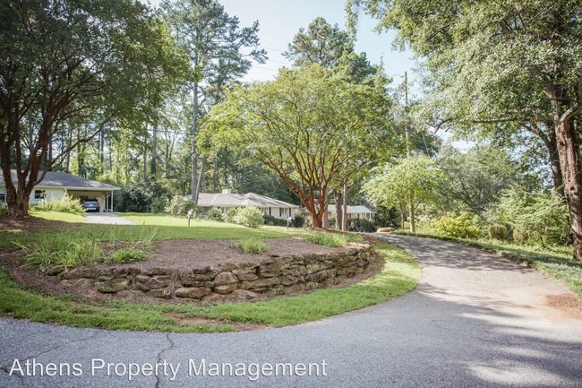 Building Photo - 240 Fortson Dr