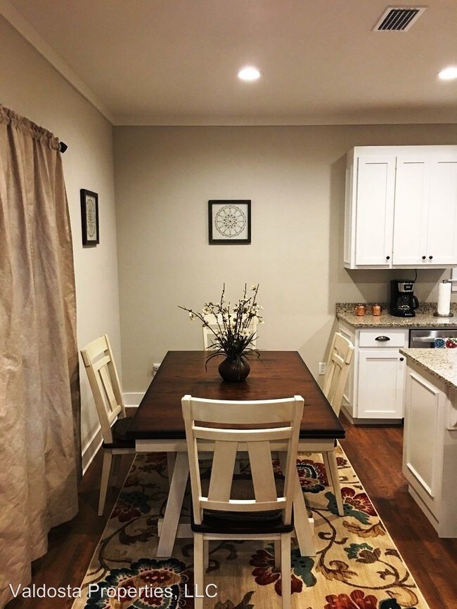 Building Photo - 2 br, 2 bath House - 675 Sheavette Rd