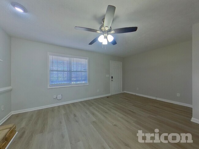 Foto del edificio - 27 Fairview Way