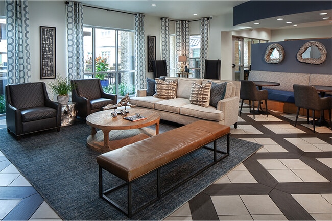 Resident lounge - District at Greenbriar Apartments