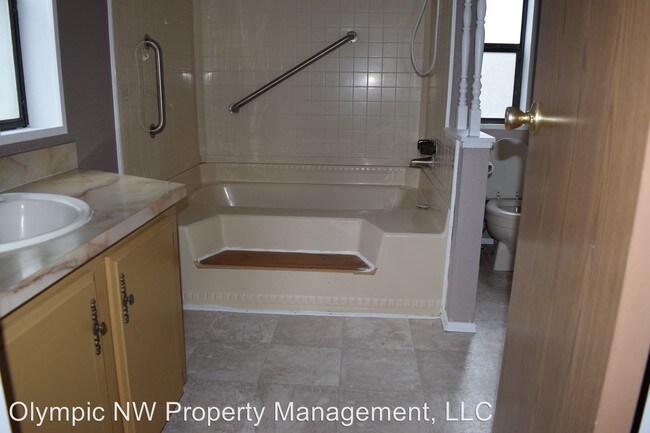 Foto del edificio - 4251 NE North Shore Rd