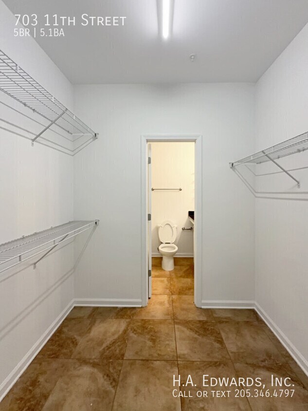 Foto del edificio - 703 11th St