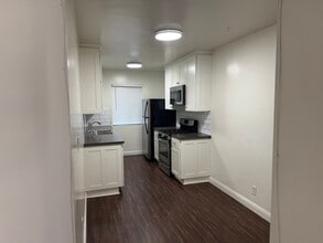 Building Photo - 11168 Camarillo St