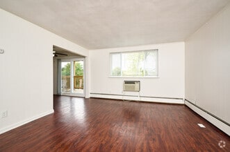 Building Photo - Wedgewood West