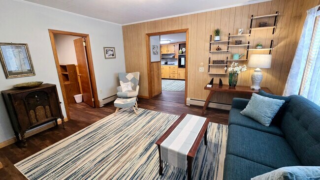 Foto del edificio - 303 Mccard Rd