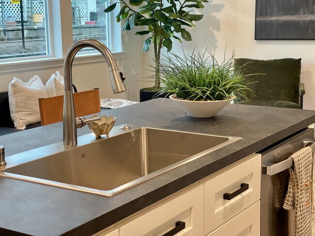 Foto del edificio - 3471 W 6th Pl