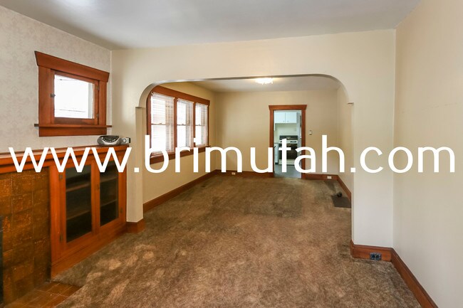 Photo - 1144 E 800 S House