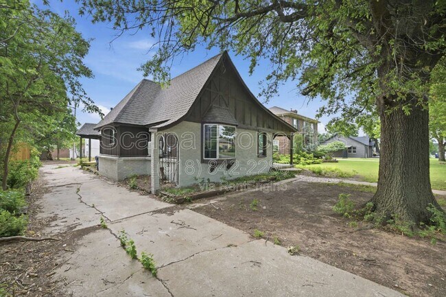 Foto del edificio - 1109 S Ellison Ave
