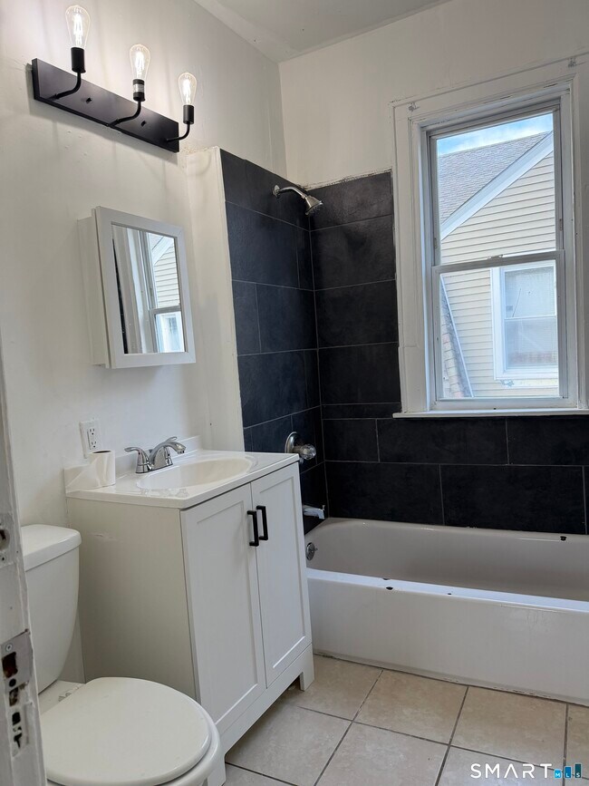 Foto del edificio - 502 Edgewood St