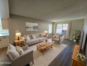 Building Photo - 839 S Westwood