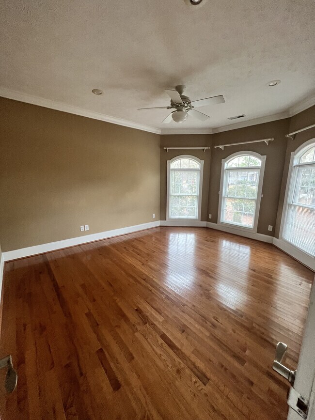 Foto del edificio - 1274 Greenbriar Dr