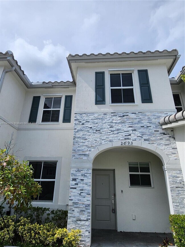 Foto del edificio - 2693 SE 19th St