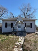 Building Photo - 2920 Hillcrest Ave