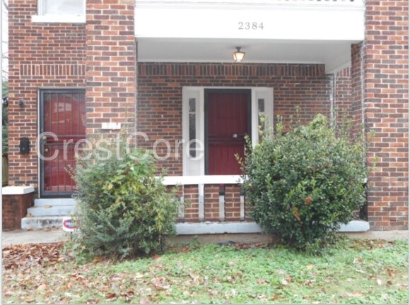 Foto del edificio - 2384 Forrest Ave