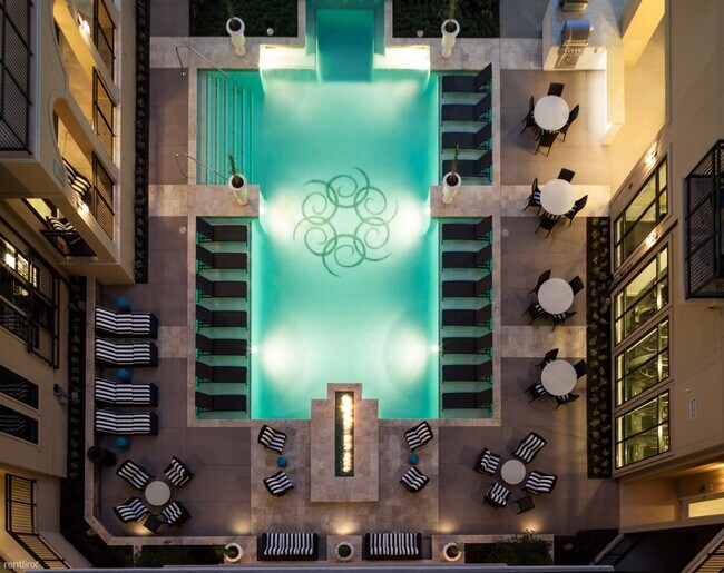 Foto del edificio - 2706 Oak Lawn Ave