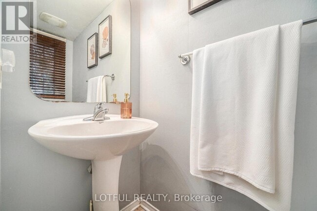 Building Photo - 58 Steele Park Private