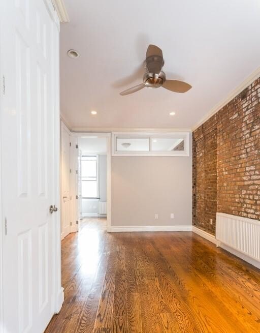 Foto del edificio - 345 E 5th St