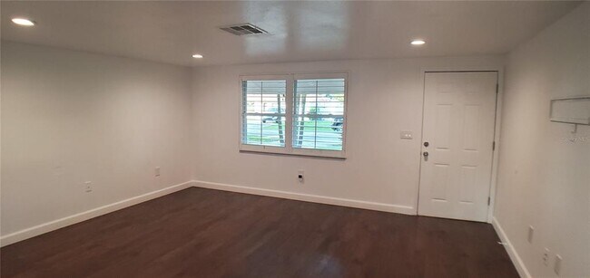 Foto del edificio - 3215 Corey Rd