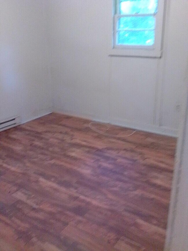 Building Photo - 216 Clyburn St