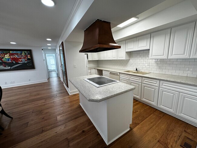 Building Photo - 6417 Colony Way
