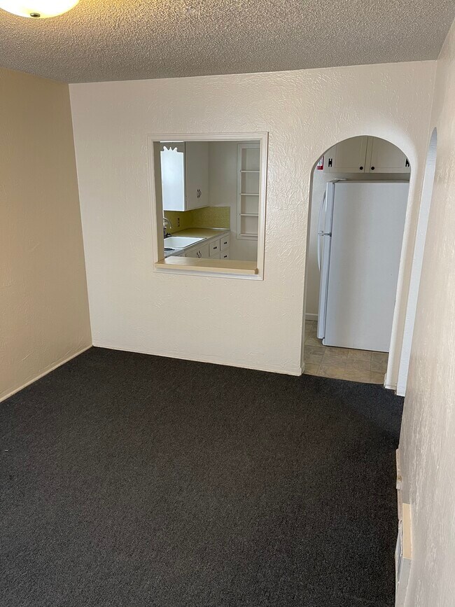 Foto del edificio - 1023 E 25th St