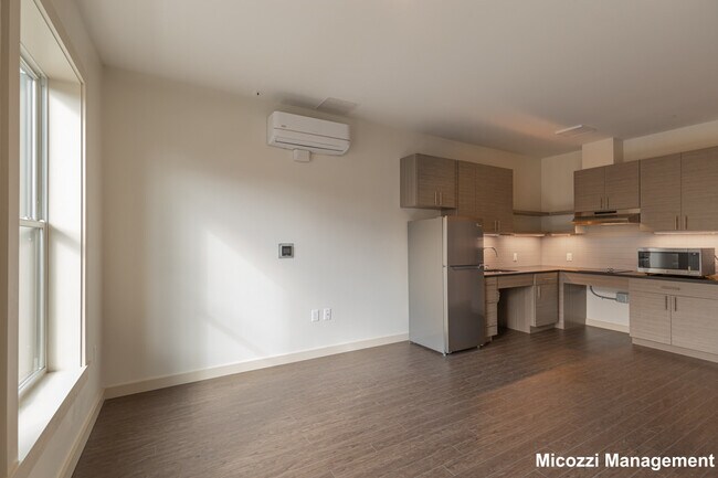 Foto del edificio - 400 Langley Rd