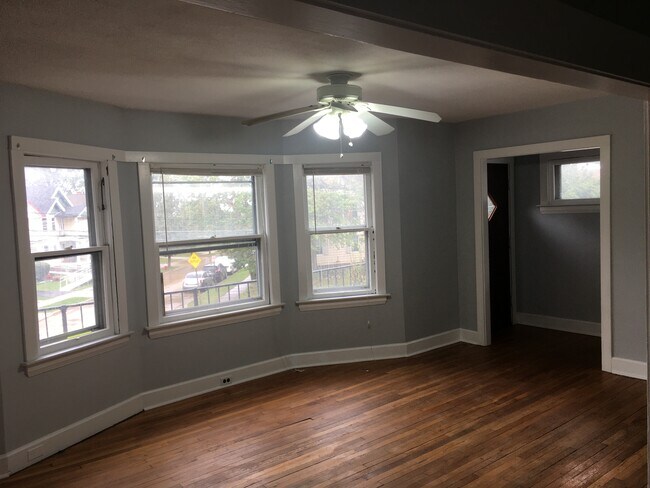 Living room - 14837 Hilliard Rd