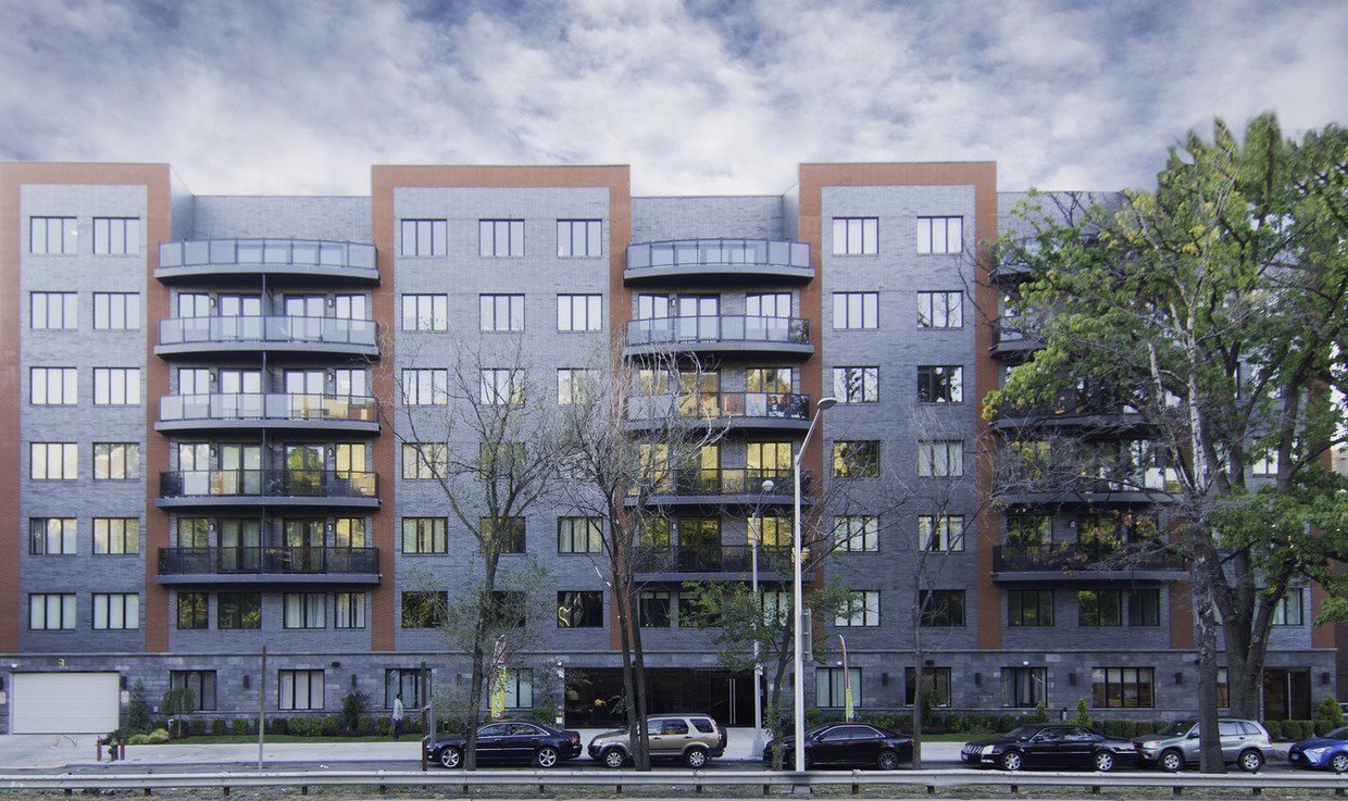 Primary Photo - 2727 Henry Hudson Pkwy