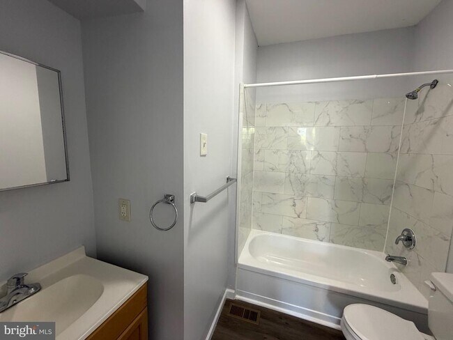 Foto del edificio - 705 W White Horse Pike