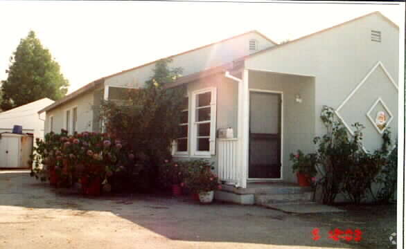 Foto del edificio - 208 Semicircular Rd