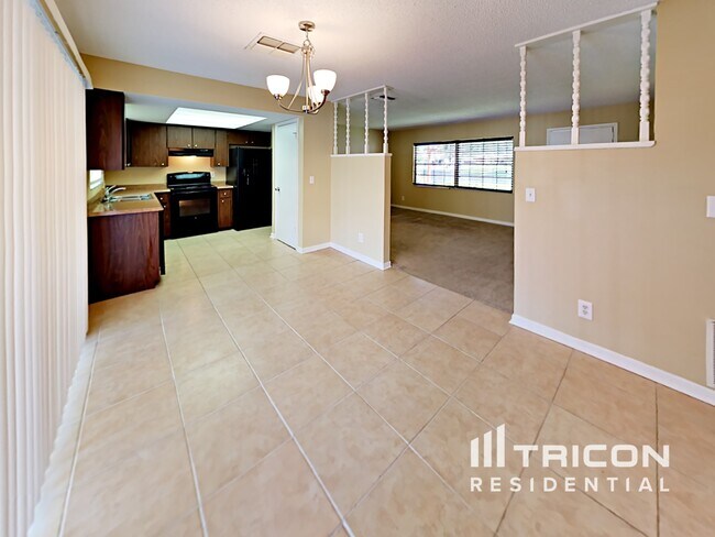 Foto del edificio - 1484 Bloomingdale Rd