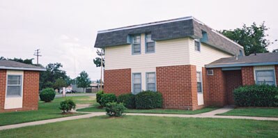 Primary Photo - Holsey-Cobb Apartments