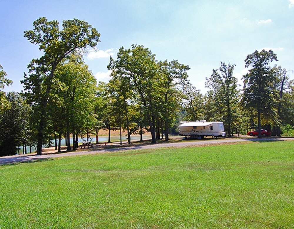 Cherokee Landing Campground Apartments Middleton, TN