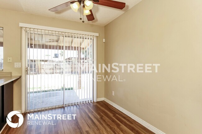 Foto del edificio - 4205 N 109th Dr