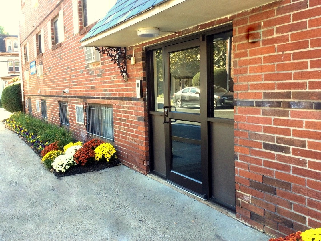 Mt. Airy Manor Apartments in Philadelphia, PA