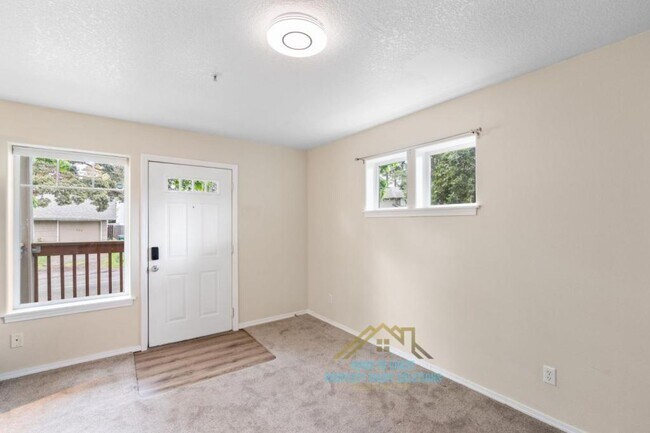 Foto del edificio - 225 SE 126th Ave