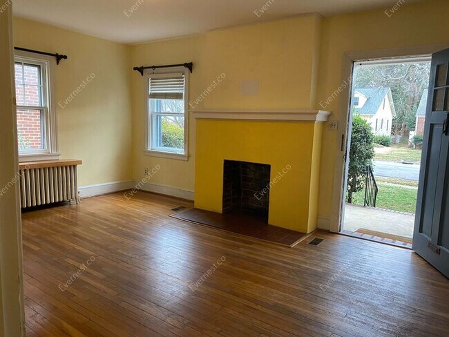 Building Photo - 1212 Stanhope Ave