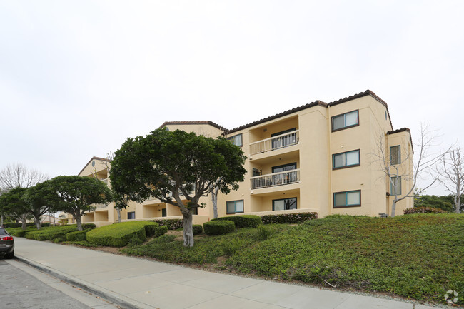 Building Photo - Silvercrest-Ventura
