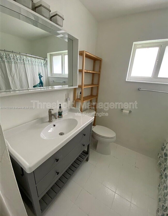 Foto del edificio - 6910 SW 64th Ave