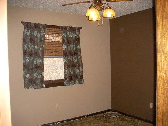 Building Photo - 203 Larkin Ave