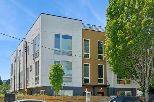 Foto del edificio - 3 bedroom in Seattle WA 98108